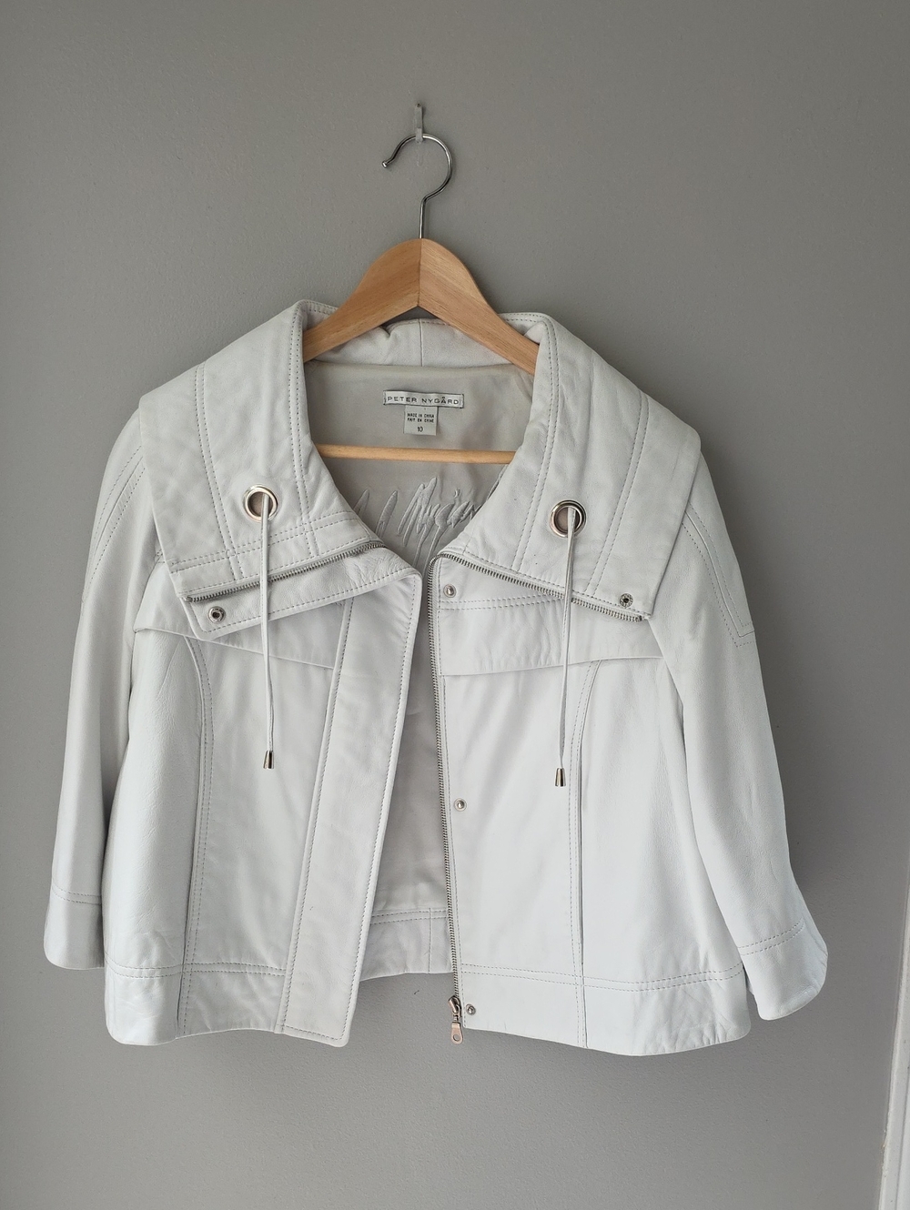 Peter Nygard White Leather Zip Jacket with Drawstring Hood